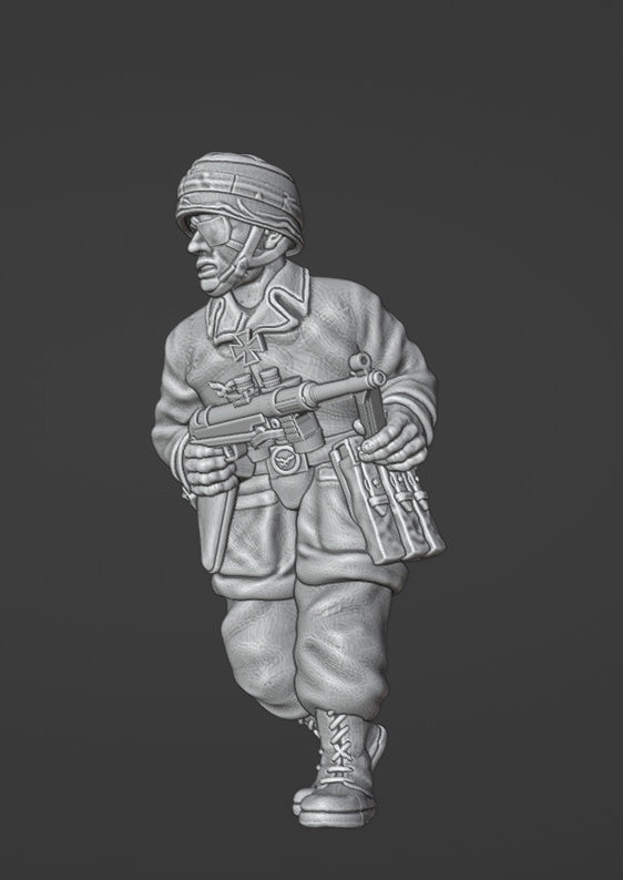 Colonel Muller Miniatures German paratrooper officer SMG (MP40) 28mm